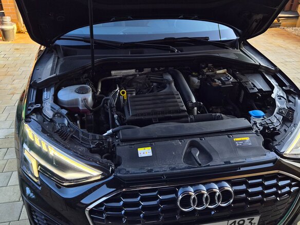 2021 Audi A3 Sportback 35 TFSI IV (8Y), чёрный, 2970000 рублей - вид 10