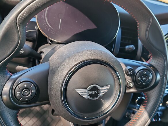 2020 Mini Hatch Cooper III (F55/F56) Рестайлинг, чёрный, 2200000 рублей - вид 32