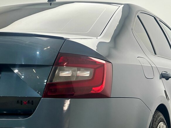 2017 Skoda Octavia III (A7) Рестайлинг, серый, 1795000 рублей - вид 9