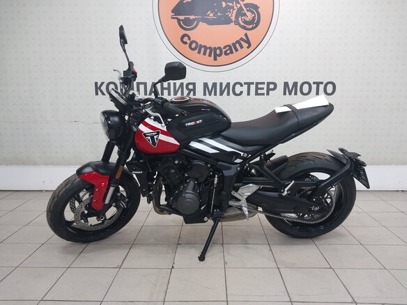 2026 Triumph Trident 660, чёрный, 1098000 рублей - вид 1