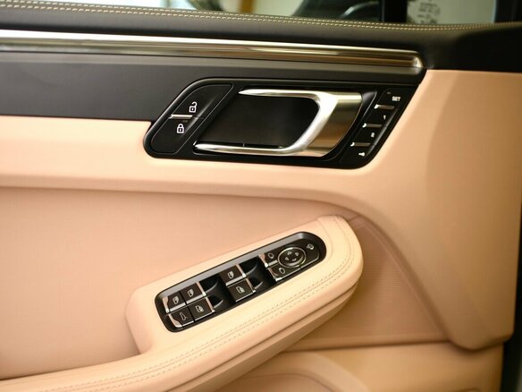 2025 Porsche Macan I Рестайлинг 2, серый, 11999000 рублей - вид 16
