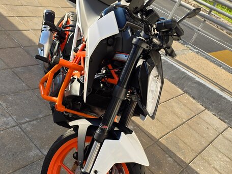 2020 KTM 390 Duke, белый, 420000 рублей, вид 4