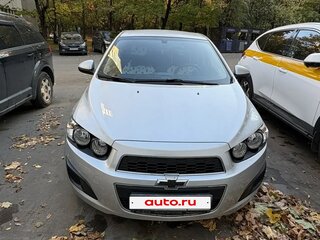 2013 Chevrolet Aveo II, серебристый, 980000 рублей, вид 3