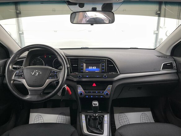 2017 Hyundai Elantra VI (AD), коричневый, 1569000 рублей - вид 9