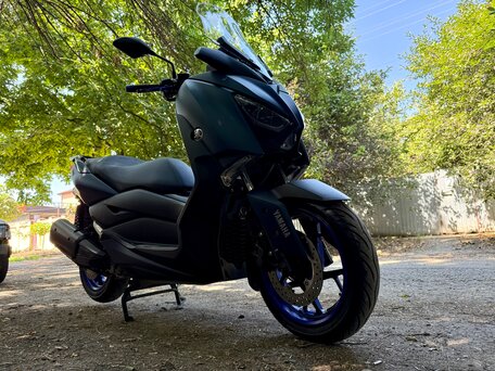 2023 Yamaha XMAX, серый, 550000 рублей, вид 2