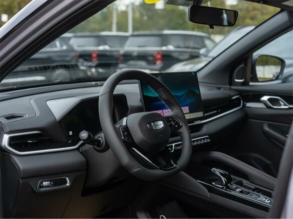 2026 Geely Coolray I Рестайлинг 2, серебристый, 2744990 рублей - вид 8