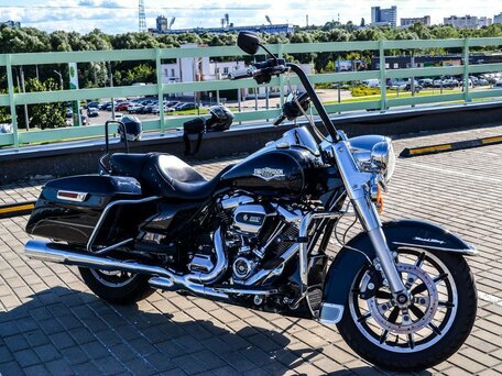 2017 Harley-Davidson Road King, чёрный, 1042092 рублей, вид 2