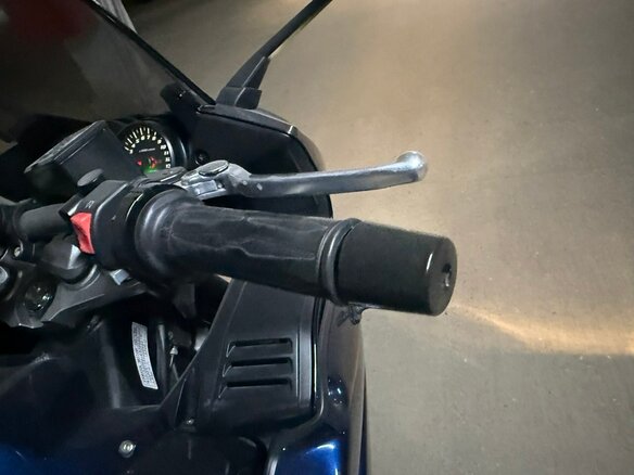 2009 Yamaha FZ1, синий, 750000 рублей - вид 9
