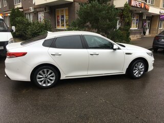 2017 Kia Optima IV, белый, 1750000 рублей, вид 4
