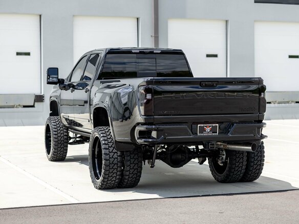 2026 Chevrolet Silverado, чёрный, 17460000 рублей - вид 4
