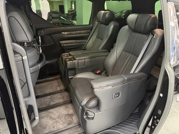 2023 Toyota Alphard III Рестайлинг, чёрный, 13300000 рублей - вид 10