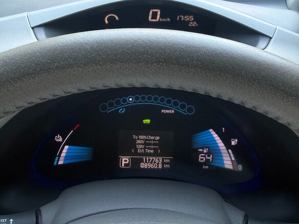 2012 Nissan Leaf (EM61) I (ZE0/AZE0), белый, 950000 рублей - вид 12