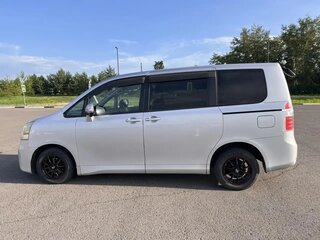 2007 Toyota Noah II (R70), серый, 1300000 рублей, вид 5