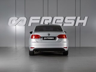 2011 Volkswagen Jetta VI, серебристый, 930000 рублей, вид 4