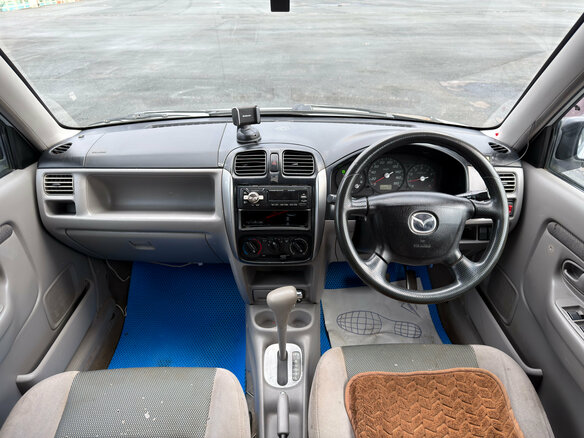 2001 Mazda Demio I (DW), серебристый, 109000 рублей - вид 10