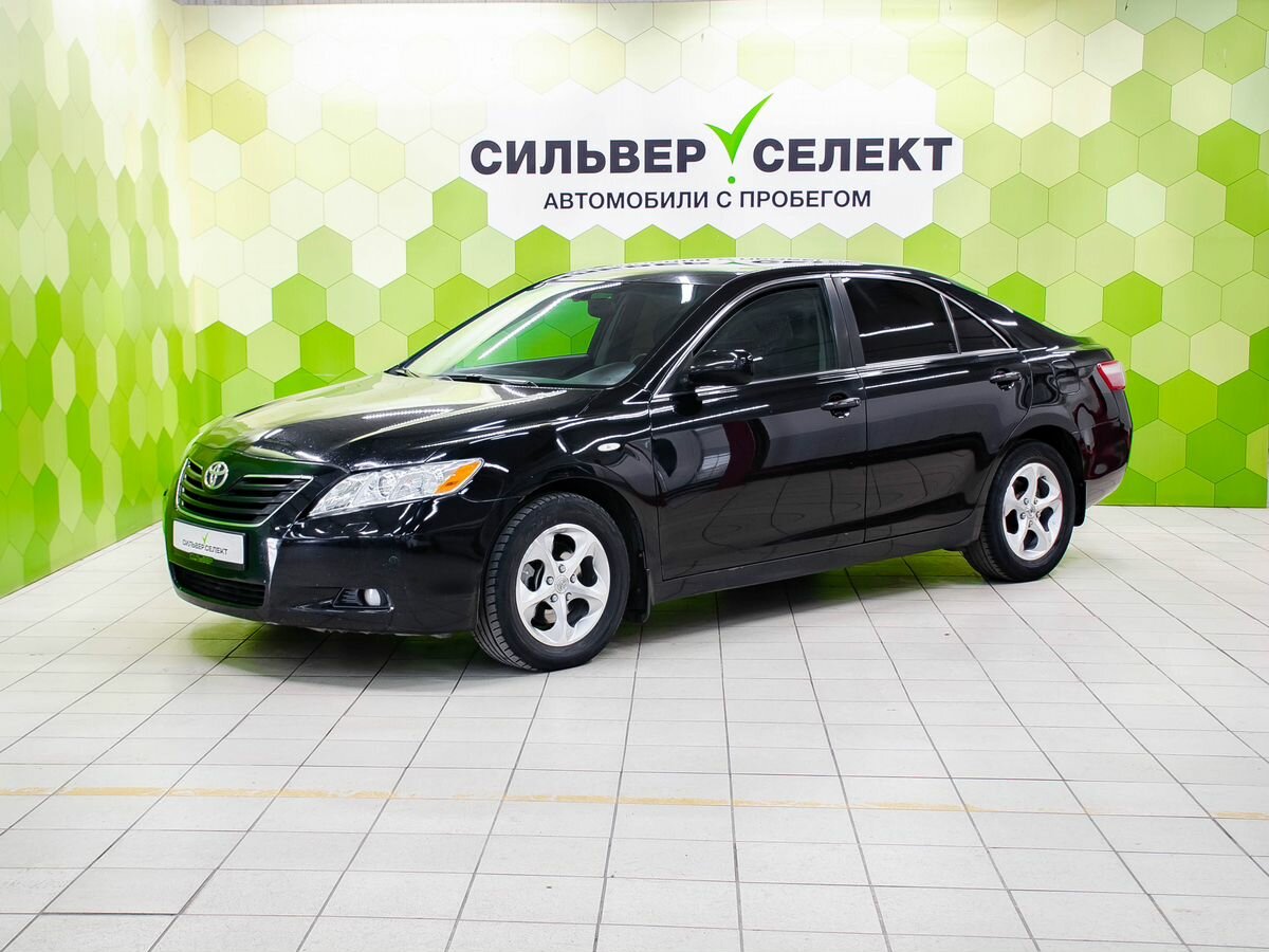 Открыть фотографии: Toyota Camry VI (XV40)