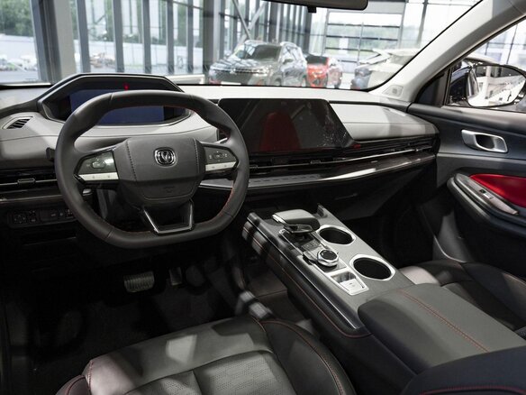 2026 Changan UNI-S I, белый, 3259900 рублей - вид 9