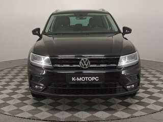 2017 Volkswagen Tiguan II, чёрный, 2230000 рублей, вид 2