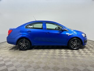 2014 Chevrolet Aveo II, синий, 579900 рублей, вид 4