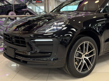 2025 Porsche Macan I Рестайлинг 2, чёрный, 11495000 рублей, вид 5