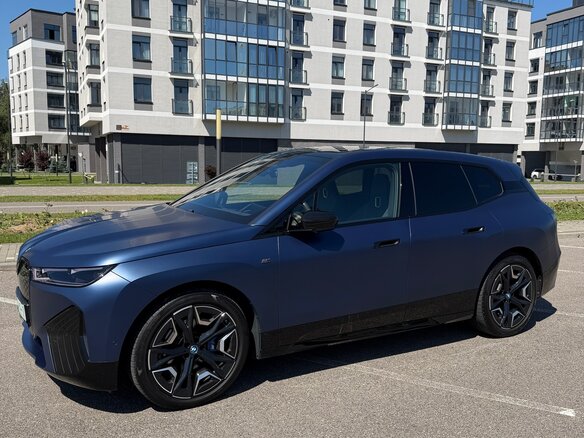 2023 BMW iX M60 I (I20), синий, 7111224 рублей - вид 10