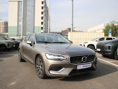 2020 Volvo S60 III, коричневый, 2690000 рублей, вид 3