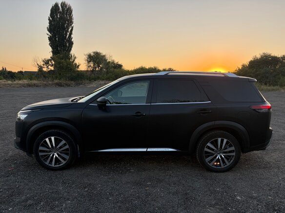 2021 Nissan Pathfinder V, чёрный, 5100000 рублей - вид 5