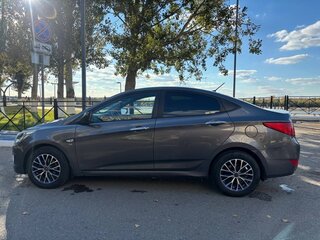 2014 Hyundai Solaris I, серый, 639000 рублей, вид 4