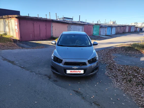 2012 Chevrolet Aveo II, серый, 450000 рублей