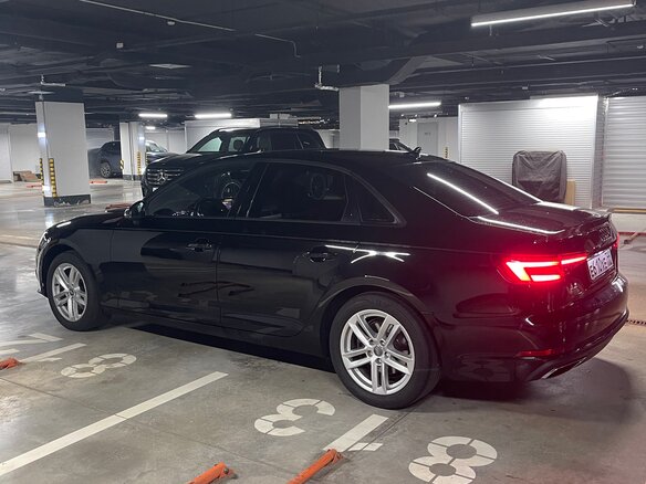 2019 Audi A4 V (B9), чёрный, 2390000 рублей - вид 2