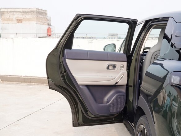 2026 Leapmotor A10 53 kWh, зелёный, 1920000 рублей - вид 20