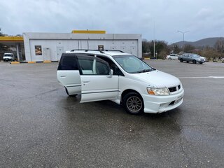 1999 Nissan Bassara, белый, 470000 рублей, вид 3
