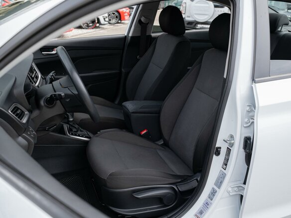2019 Hyundai Solaris II, белый, 1415000 рублей - вид 9