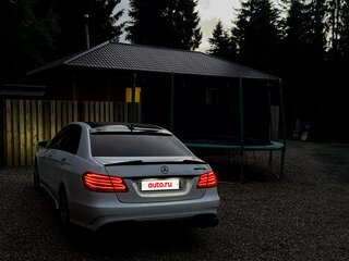 2013 Mercedes-Benz E-Класс 200 IV (W212, S212, C207) Рестайлинг, белый, 2400000 рублей, вид 4