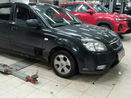 2010 Kia Rio II Рестайлинг, чёрный, 420000 рублей, вид 1