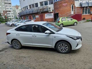 2021 Hyundai Solaris II Рестайлинг, белый, 1499000 рублей, вид 4