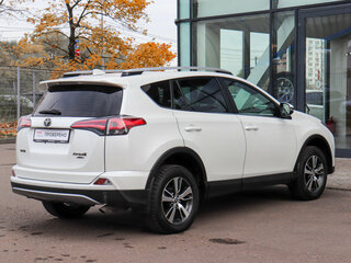 2015 Toyota RAV4 IV (XA40) Рестайлинг, белый, 2250000 рублей, вид 4