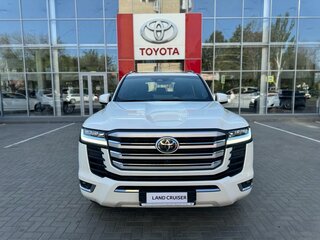 2026 Toyota Land Cruiser 300 Series, белый, 15300000 рублей, вид 2