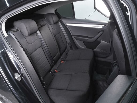 2015 Skoda Octavia III (A7), чёрный, 1170000 рублей - вид 6