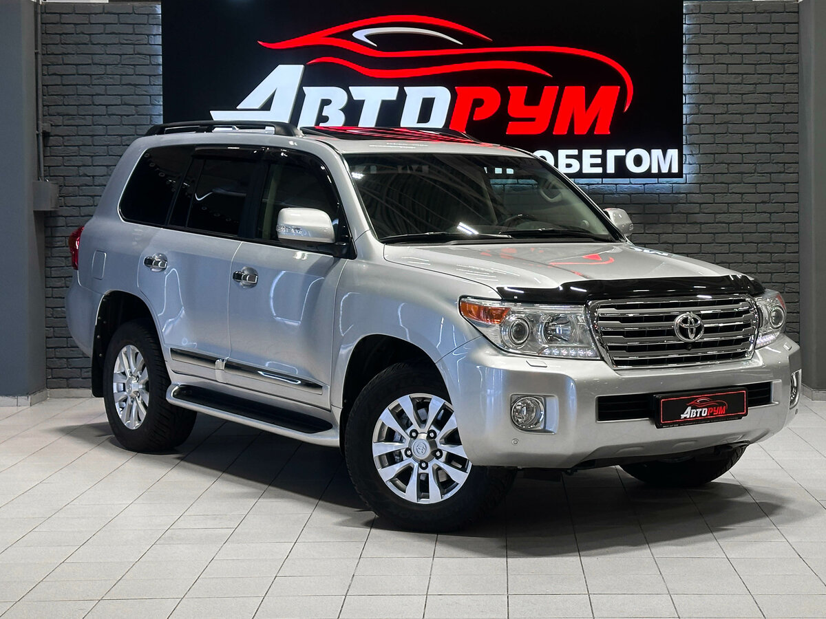 Открыть фотографии: Toyota Land Cruiser 200 Series Рестайлинг 1