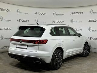 2026 Volkswagen Touareg III Рестайлинг, белый, 13130000 рублей, вид 3