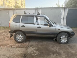 2008 Chevrolet Niva I, серый, 450000 рублей, вид 3