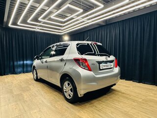 2012 Toyota Vitz III (XP130), серый, 779000 рублей, вид 4