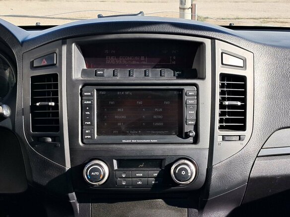 2010 Mitsubishi Pajero IV, серебристый, 1145000 рублей - вид 17