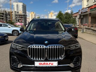 2022 BMW X7 40i I (G07), чёрный, 5640000 рублей, вид 2