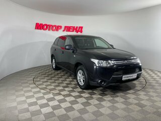 2013 Mitsubishi Outlander III, чёрный, 1060000 рублей, вид 3