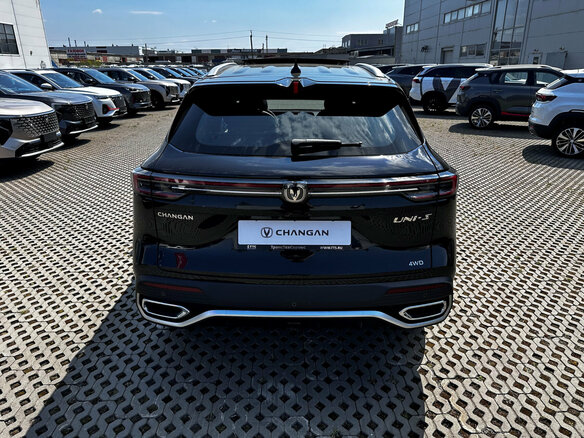 2026 Changan UNI-S I Рестайлинг, чёрный - вид 3