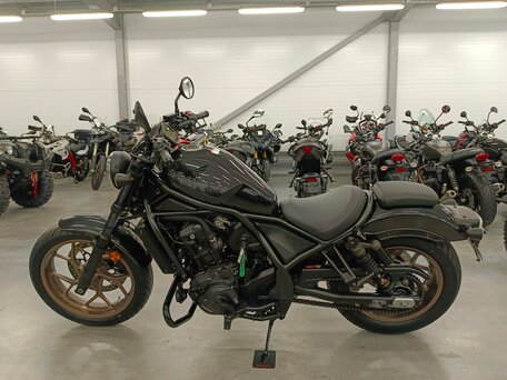2024 Honda CMX 1100 Rebel, серый, 1180000 рублей, вид 4