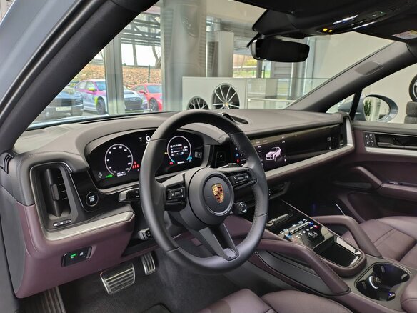 2024 Porsche Cayenne Coupé III Рестайлинг, серый, 14990000 рублей - вид 9