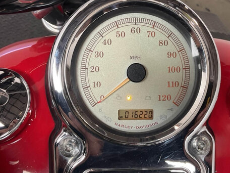 2011 Harley-Davidson Dyna Super Glide, красный, 590000 рублей, вид 5